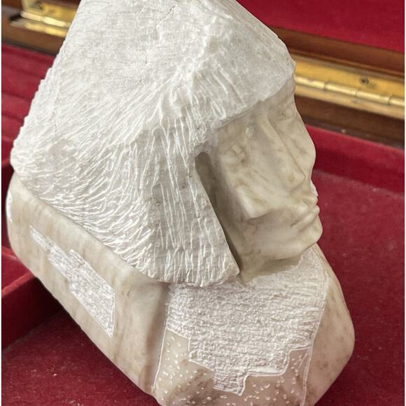 Hand Carved Alabaster Native American Navajo Indian Sculpture Signed by J. KIEN - Picture 7 of 7